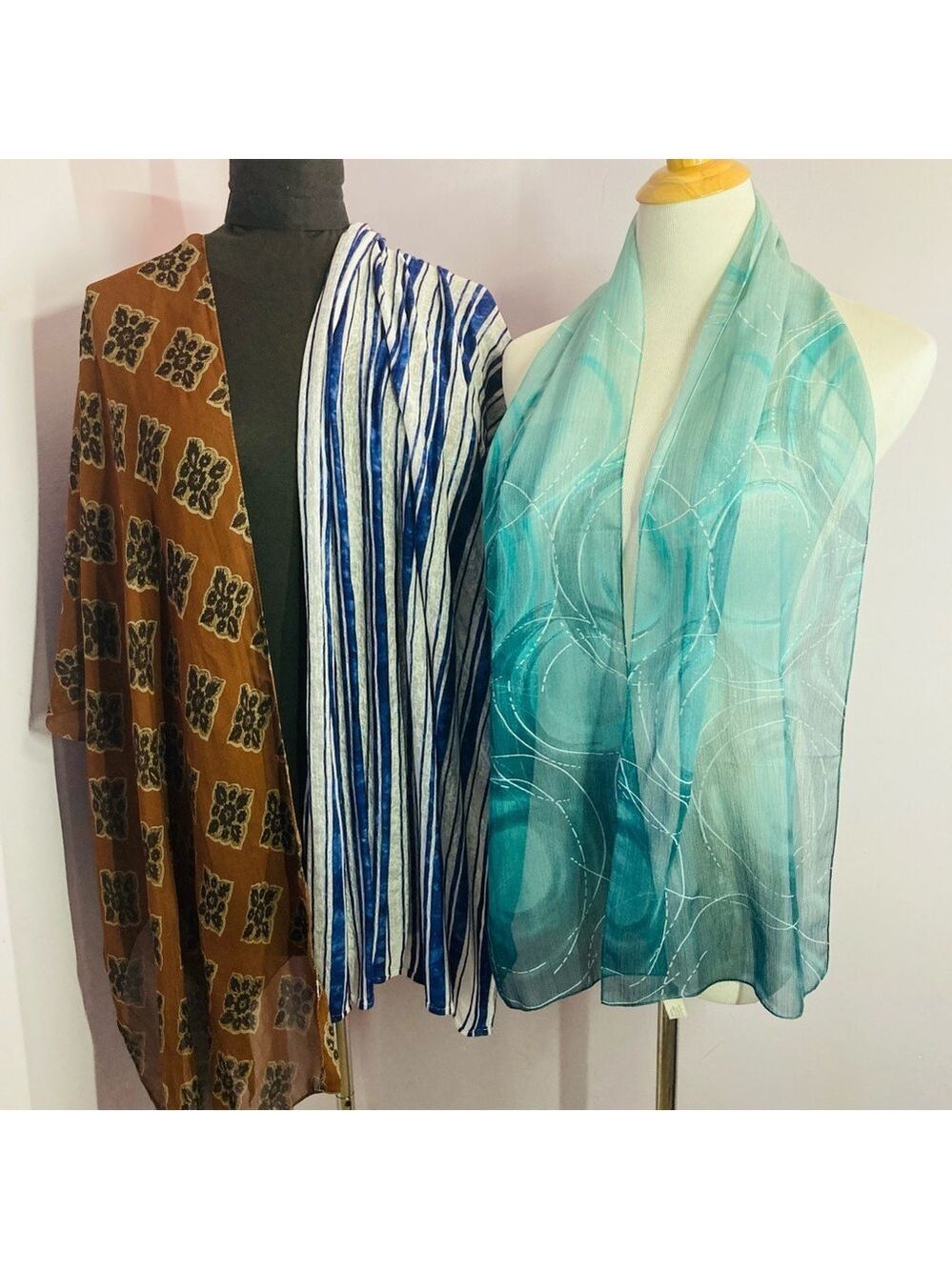 Light Scarves, Set of 3